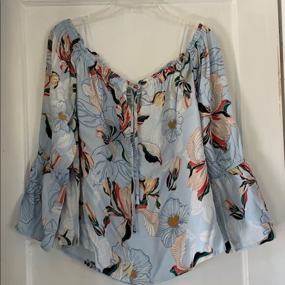 Cupcakes & Cashmere Blue Floral Off Shoulder Blouse Size L - Picture 2 of 4